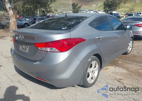2013 Hyundai Elantra Gls z USA, uszkodzony, nr VIN KMHDH4AE8DU528486